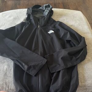 The North Face Men's black lightweight jacket